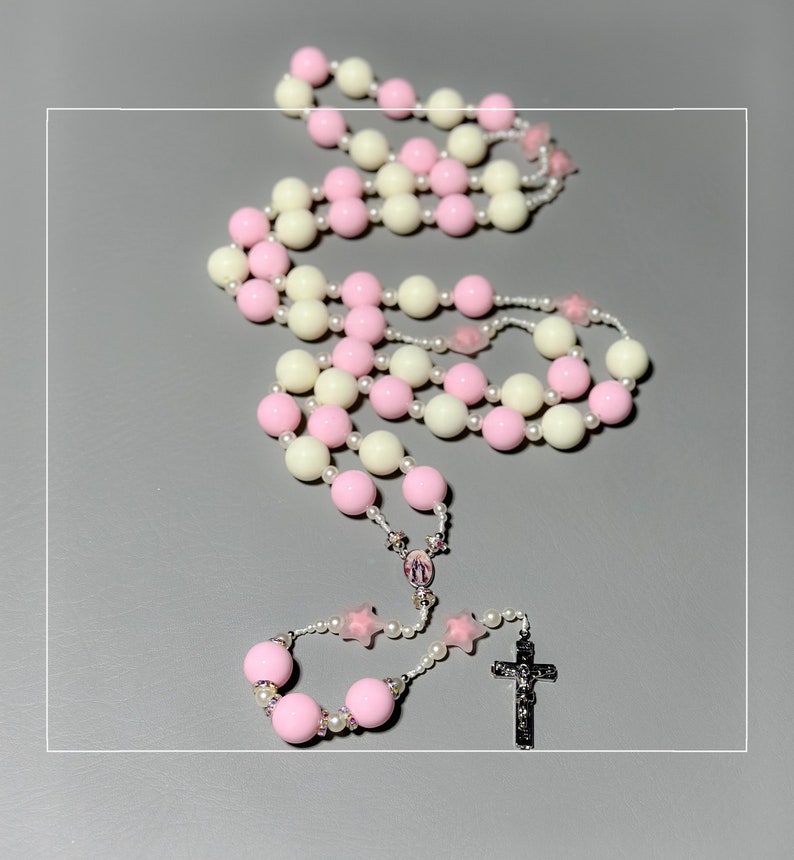 Wall Rosary Pink/ Cream image 4