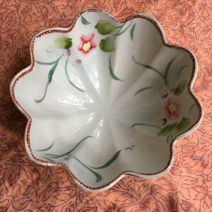 Vintage Scalloped Trinket Bowl made in Japan