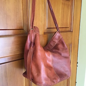 Bolso de mano de cuero estilo boho vintage