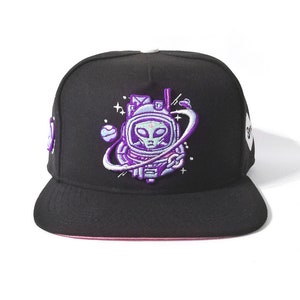 Retro alien astronaut snapback hat