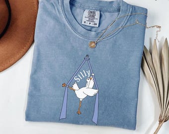 Camiseta con estampado "Goose Comfort Colors®" de Silly Aerial Silks para acróbatas aéreos, camiseta "Airysilks", regalo para ella, camiseta con estampado "Goose Meme"