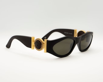 Gianni Versace Sonnenbrille Vintage NOS Mod. 618/B – Col. 915 (Mattschwarz) – Sehr selten mit schwarzem Medusa-Kopf