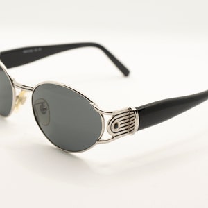 Rochas Paris Vintage Sunglasses NOS - Mod. 9050 - Col. 02 - New and Perfect