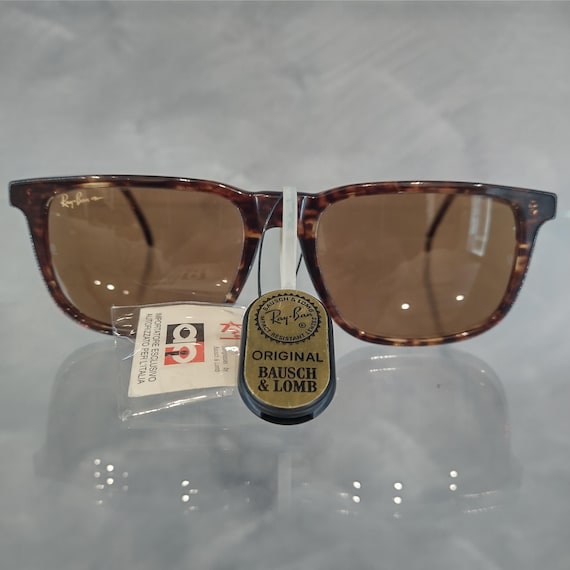 Ray Ban B&L Vintage Sunglasses NOS Traditionals Style