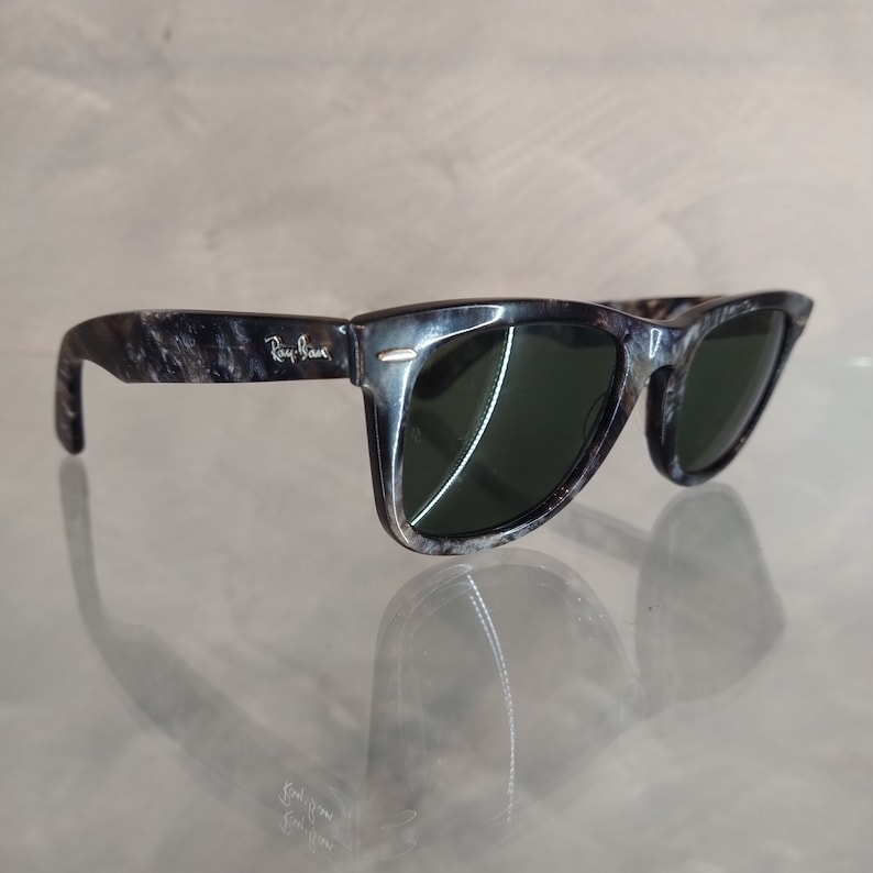 Ray Ban B&L Vintage Sunglasses NOS - Mod. Wayfarer - Limited Edition - Gray Tortoise - Mineral Lenses Pre Etching - With Original Case - image 3