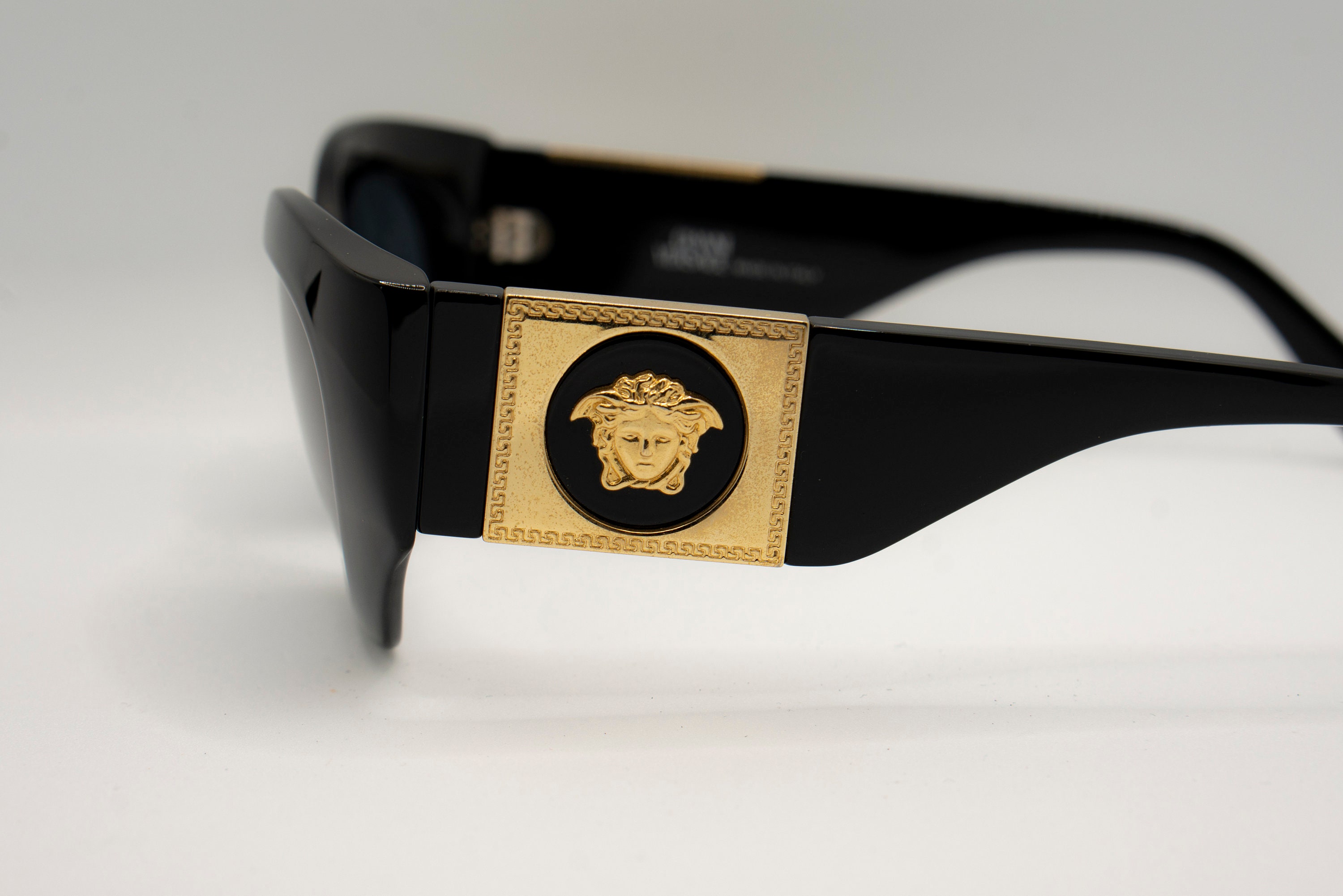 Gianni Versace Sunglasses Vintage NOS Mod. 420/C Col. 852 Gianni Versace Sunglasses Vintage NOS Mod. 420/C Col. 852