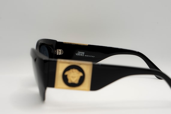 Gianni Versace Sunglasses Vintage NOS Mod. 420/C Col. 852 Gianni Versace Sunglasses Vintage NOS Mod. 420/C Col. 852