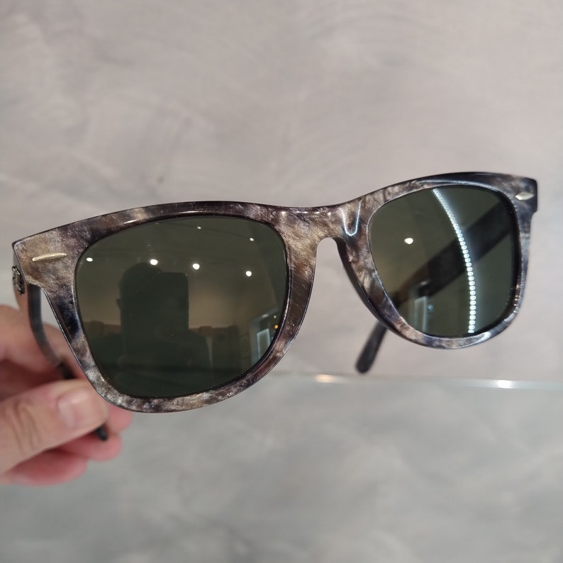 Ray Ban B&L Vintage Sunglasses NOS - Mod. Wayfarer - Limited Edition - Gray Tortoise - Mineral Lenses Pre Etching - With Original Case - image 8
