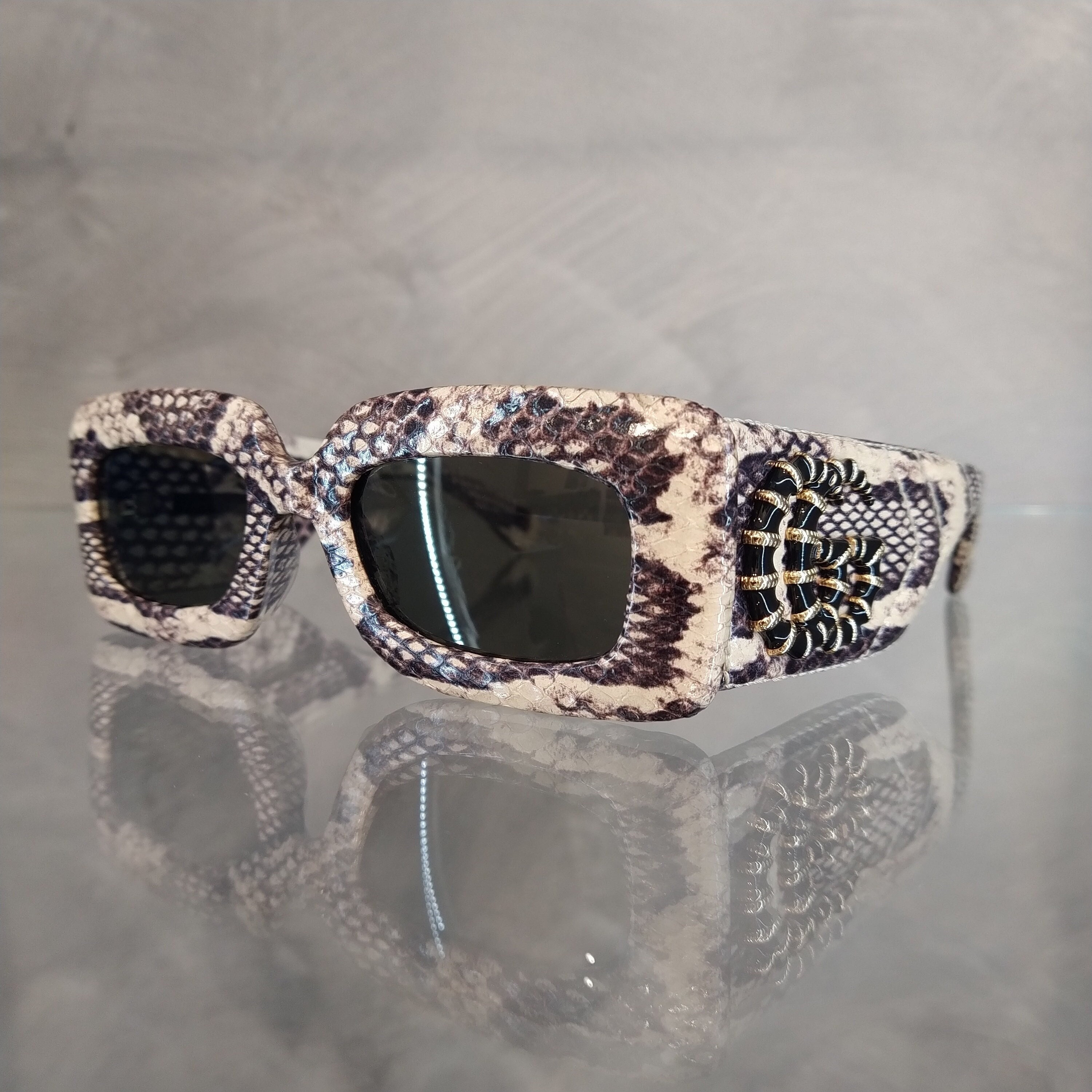 Gucci Vintage Sunglasses - Mod. GG0816S - Col. 002 - 52/22 Gucci Vintage Sunglasses - Mod. GG0816S - Col. 002 - 52/22
