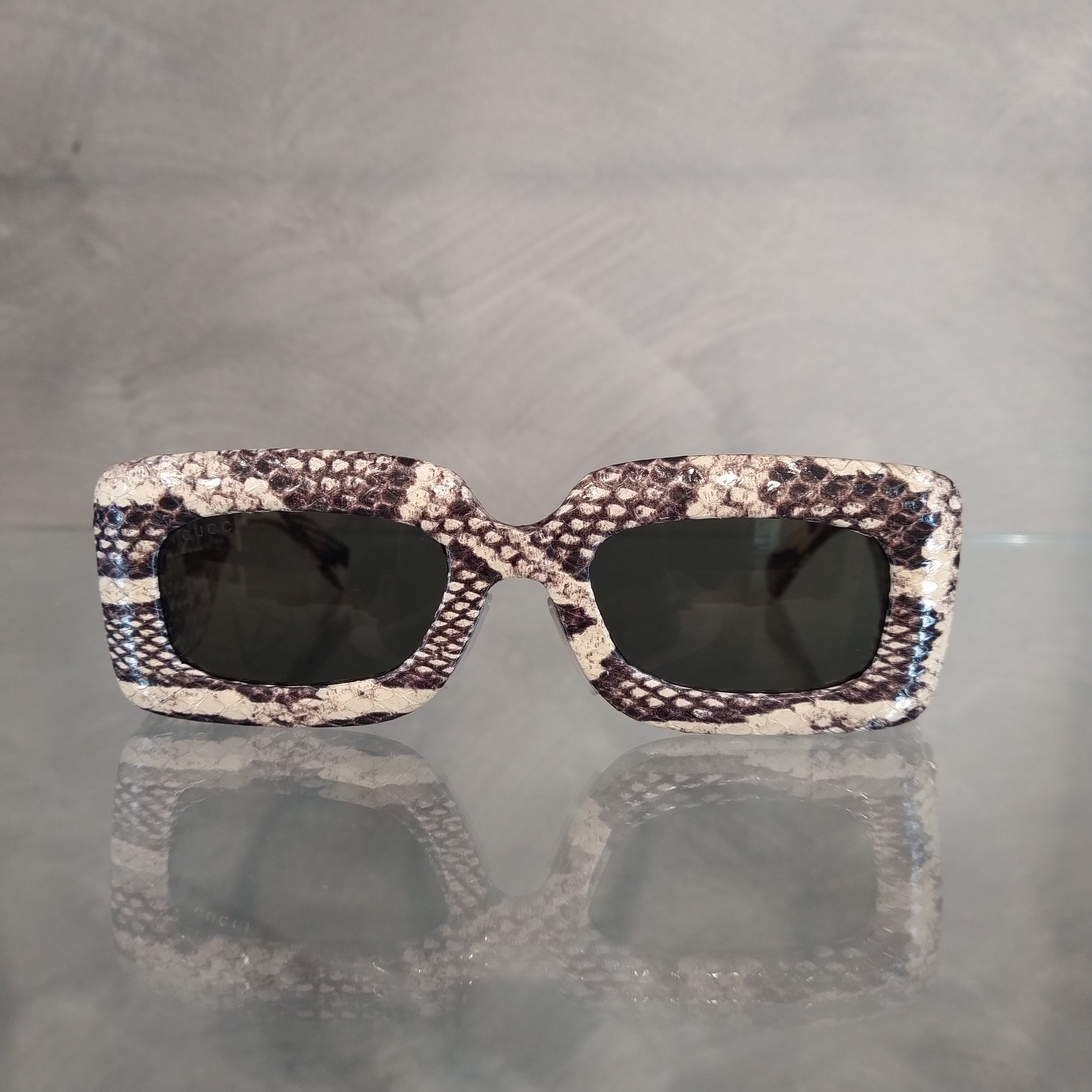小物 GUCCI y2k sunglasses Glogo vintage style Gucci Vintage Sunglasses - Mod. GG0816S - Col. 002 - 52/22