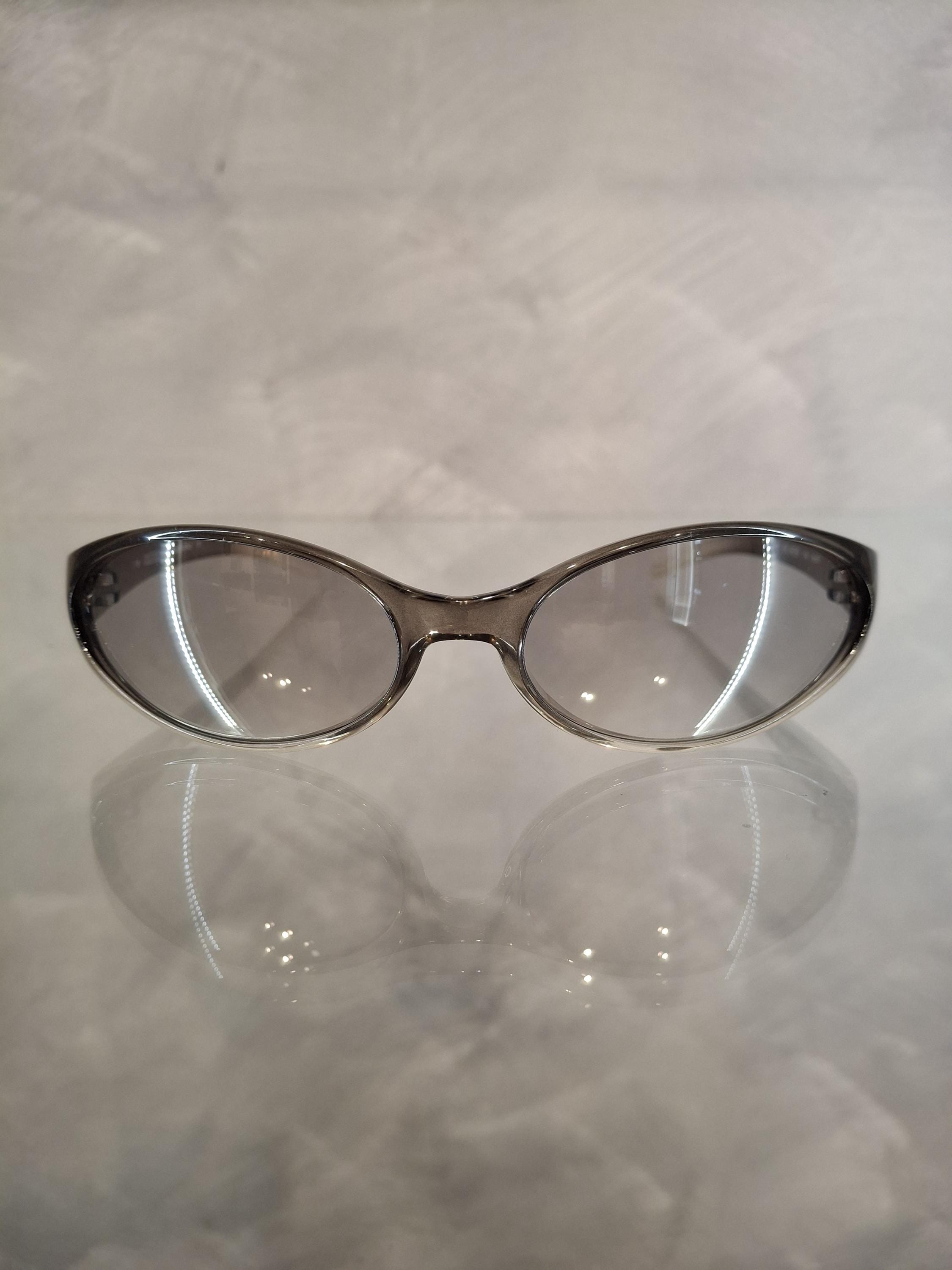 Vintage VALENTINO Women’s Tortoiseshell V698 Sunglasses Catseye RARE Italy Valentino Sunglasses - Etsy UK main image 3