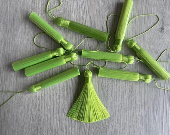 Borla de seda verde lima (paquete de 10)
