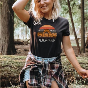 Arches National Park Hiking Camping Moab Utah Outdoors gift trendy graphic sunset  Unisex Jersey Short Sleeve Tee T-Shirt