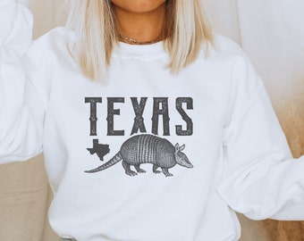 Ladies Southwest Texas Armadillo State graphic Southern Boutique gift for her under 30 Unisex Heavy Blend Crewneck Sweatshirt