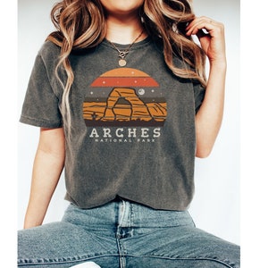 Arches National Park Hiking Camping Moab Utah Outdoors gift trendy graphic sunset  COMFORT Colors Unisex Tee T-Shirt