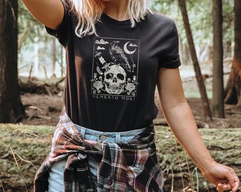 Memento Mori Tarot card Raven Skull Dark Gothic Academia Cottagecore Unisex Jersey Short Sleeve Tee T-Shirt
