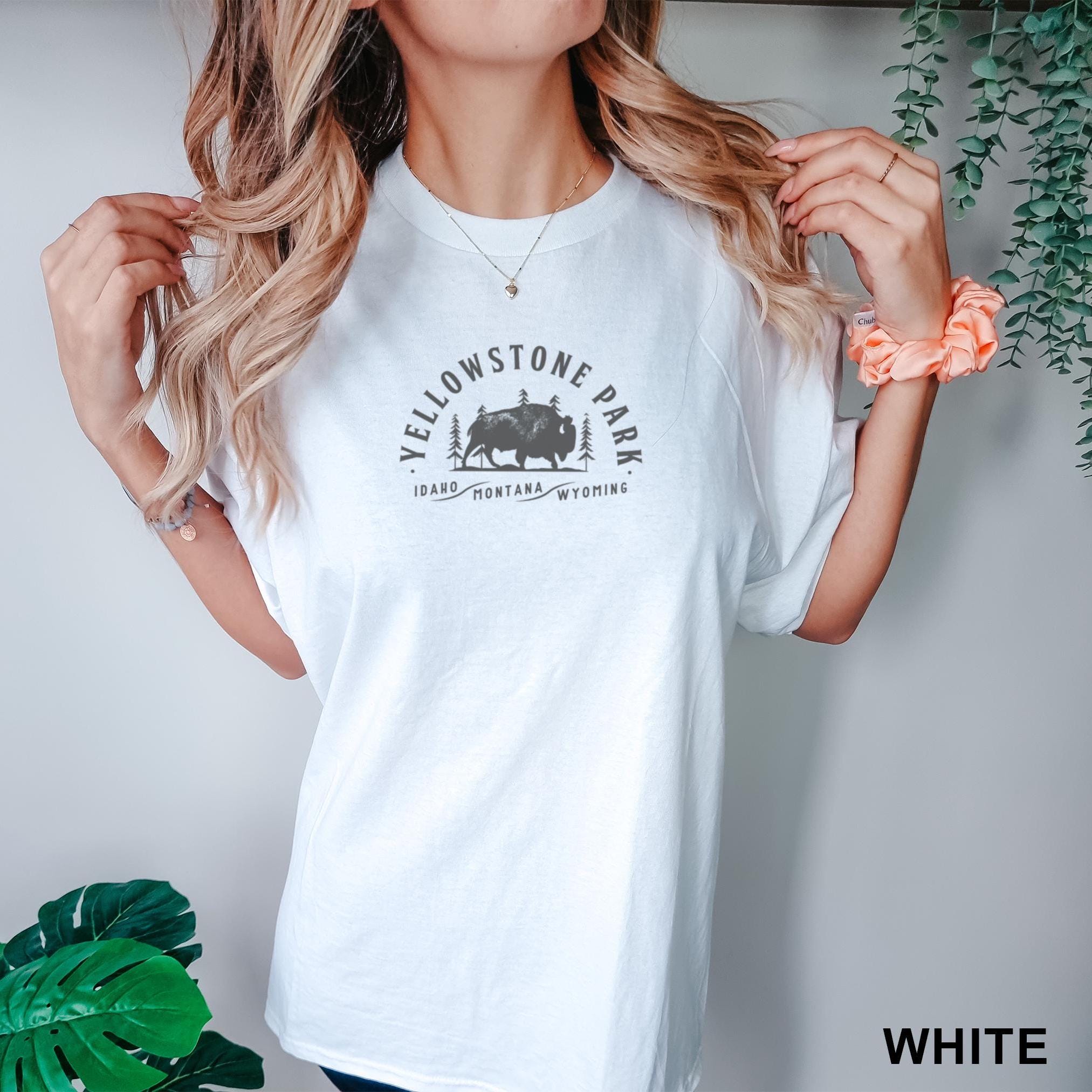Yellowstone Buffalo Shirt, Vintage Yellowstone National Park, Hiking  Graphic Shirt COMFORT Colors Unisex Tee T-Shirt