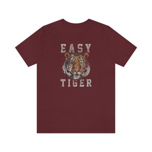 Damen Easy Tiger Shirt Boho Trendy Tiger Grafik Boutique bereit Vingtage Style Unisex Jersey Kurzarm T-Shirt Bild 8