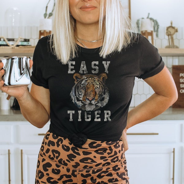 Ladies Easy Tiger shirt boho trendy tiger graphic boutique ready vingtage style Unisex Jersey Short Sleeve Tee