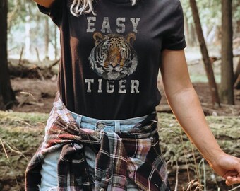 Ladies Easy Tiger shirt boho trendy tiger graphic boutique ready retro vintage style Unisex Jersey Short Sleeve Tee T-Shirt