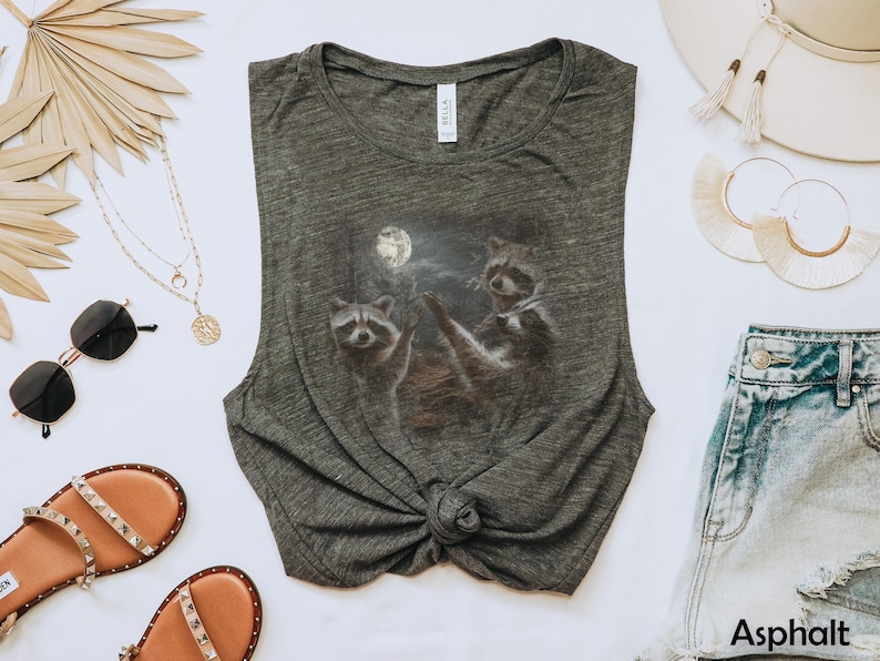 Funny Raccoon Moon Summer-tanktop, celestial Flowy Scoop Muscle-tanktop voor dames afbeelding 1