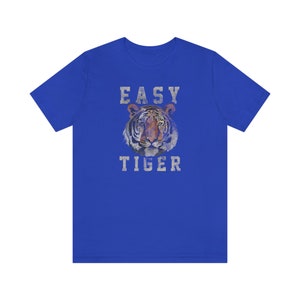 Damen Easy Tiger Shirt Boho Trendy Tiger Grafik Boutique bereit Vingtage Style Unisex Jersey Kurzarm T-Shirt Bild 9