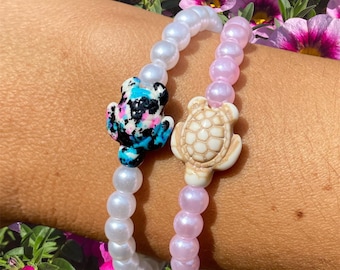 Turtle pearl bracelet, Beach bracelets, Boho bracelets, Summer bracelets, stackable bracelets, preppy bead bracelets, gift for her