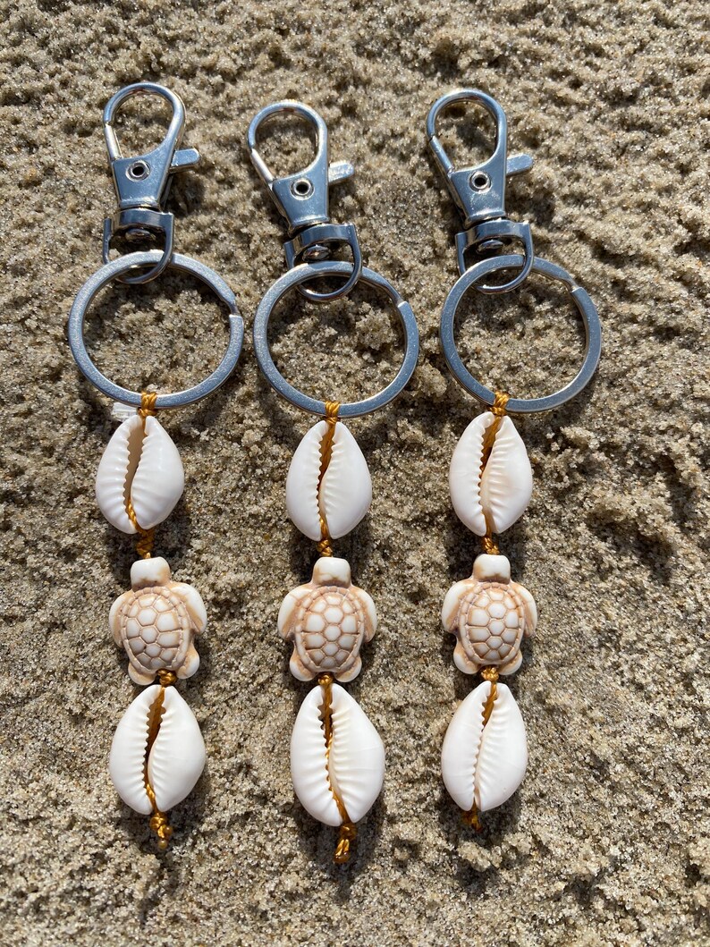 Cowrie Shell Turtle Keychain, Beach Keychain, Boho Keychain, Summer Key ...