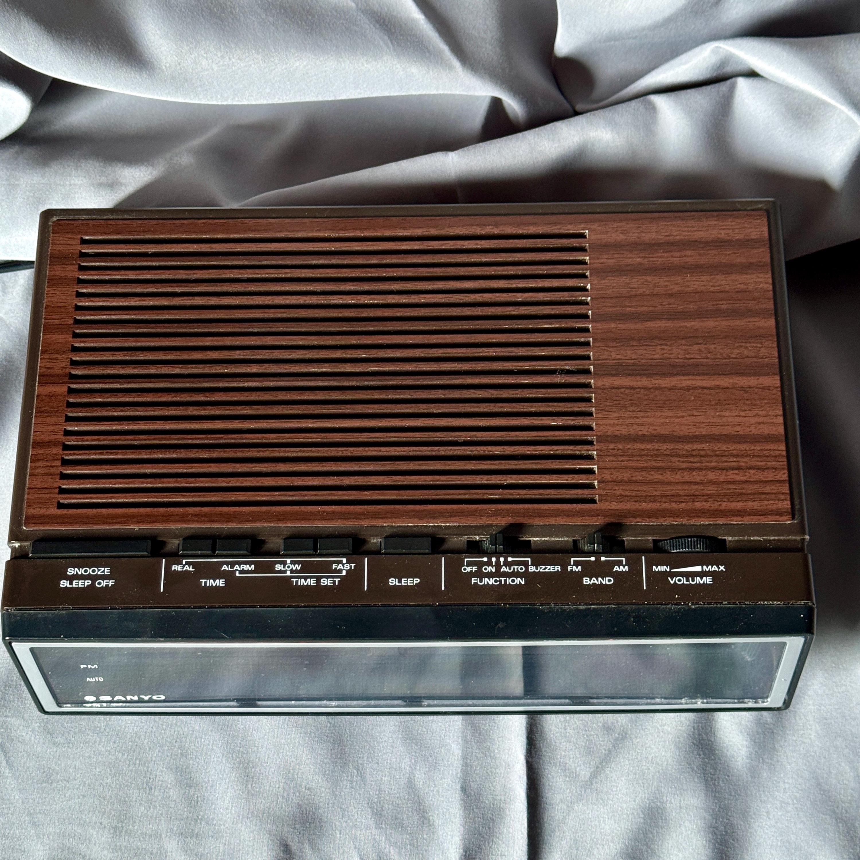〇Db右1117 昭和レトロ SANYO デジタルクロックラジオ RM5200 〇Db右1117 昭和レトロ SANYO デジタルクロックラジオ RM5200 〇