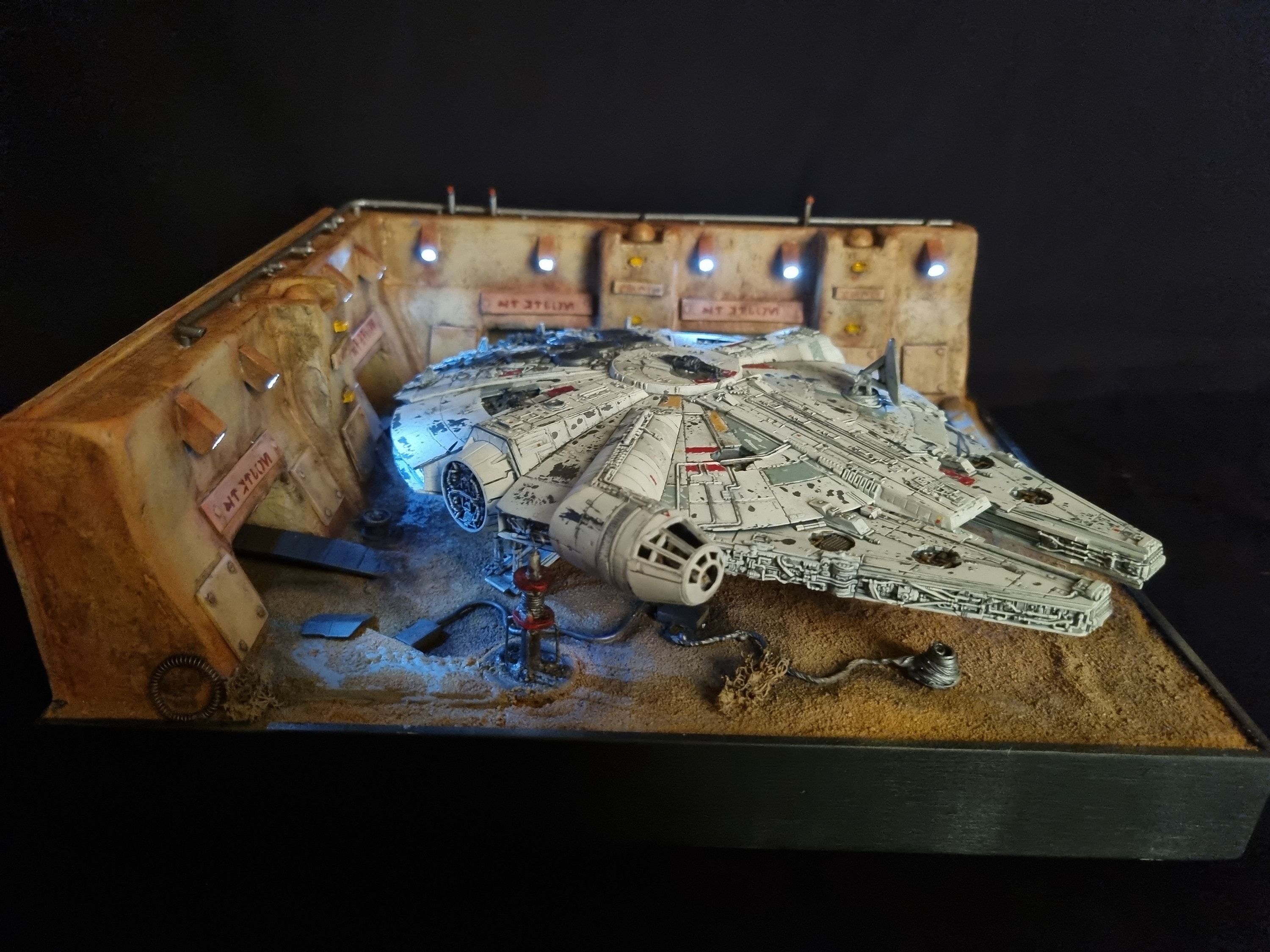 Starwars Millennium Falcon Model 