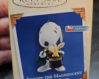 Hallmark Keepsake Ornament 2005 Snoopy the Magnificent Spotlight on Snoopy 8th