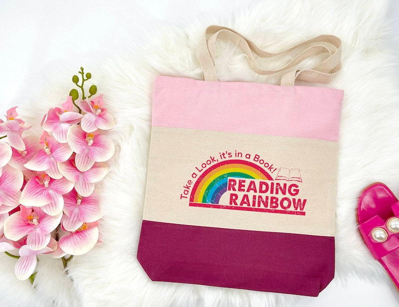 Rainbow Library Tote Bag, Book Lover Gift, Bookish Canvas Tote, Reading Rainbow, Librarian Gift, Gift For Her 画像 1