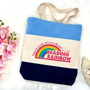Rainbow Library Tote Bag, Book Lover Gift, Bookish Canvas Tote, Reading Rainbow, Librarian Gift, Gift For Her 画像 2