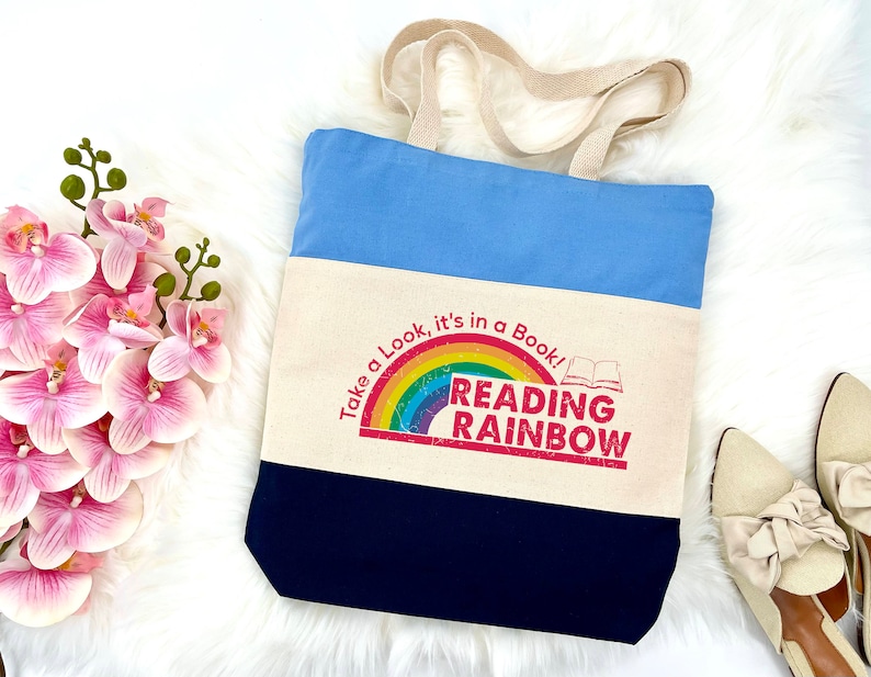 Rainbow Library Tote Bag, Book Lover Gift, Bookish Canvas Tote, Reading Rainbow, Librarian Gift, Gift For Her 画像 2