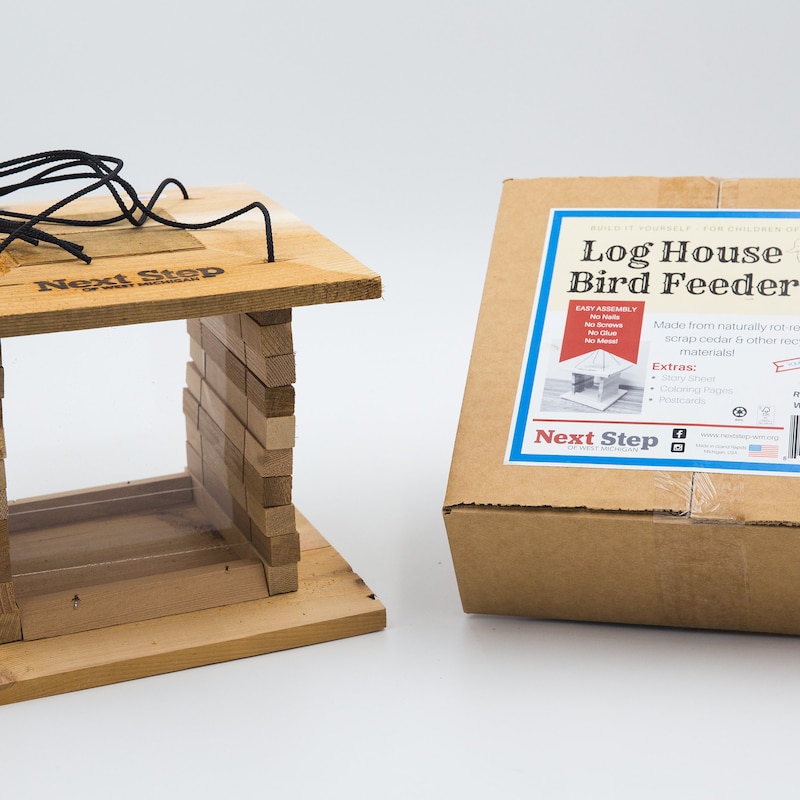 Illustration of Bird Feeder Kits For Homes