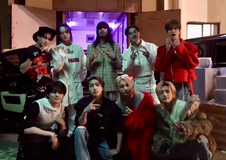 Topline Skzoo Outfits, Stray Kids TOPLINE, OT8 Skzoo Outfits