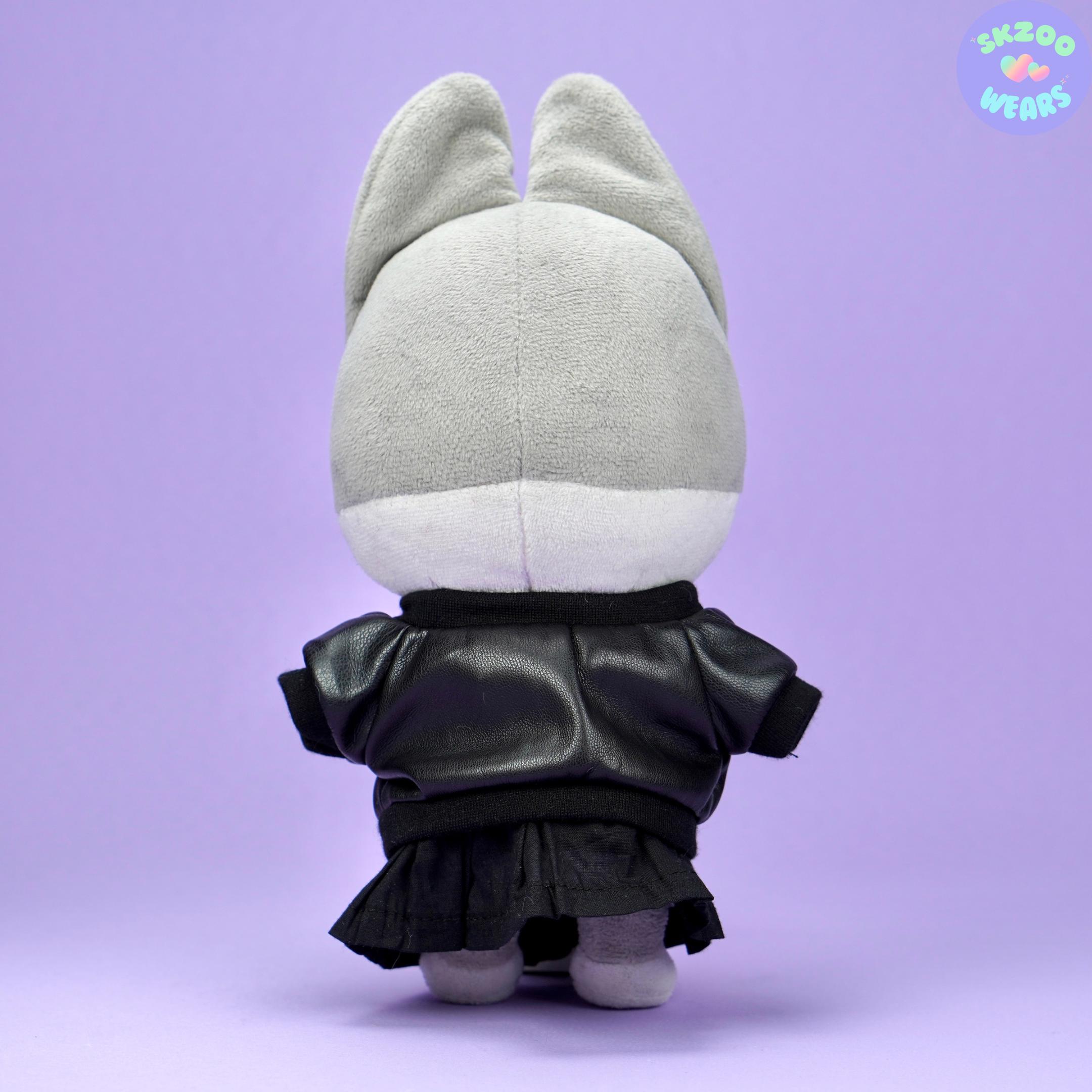 ぬいぐるみ SKZOO PLUSH OUTFIT Wolfchan CHOCOLATE STRAY KIDS SKZOO Wolf Chan Bang chan chocolatefactory Outfit