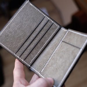 Cartera bi plegable de cuero hecha a mano, billetera para hombre, billetera de regalo, billetera Shell Cordovan, billetera de cuero, Black Shell Cordovan, Shinki Hikaku
