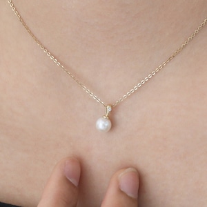 14k Solid Gold Freshwater Pearl Pendant Round Cut Moissanite Solitaire Necklace Pendant Bridesmaid Necklace Minimalist Solitaire Necklace