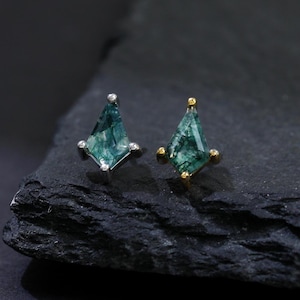 14K Gold Plated Kite Shaped Moss Agate Helix Stud, 925 Sterling Silver Kite Green Gemstone Stud, Silver Tragus Cartilage Push Back Stud