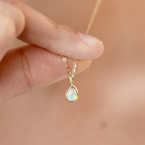 14K Solild Gold Natural Opal Necklace,Natural Opal Pendant,Teardrop Pendant.