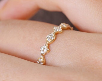14K solid Gold Blumen und Blätter Ring, einreihig minimalistischen Ring, winzige Stapeln zierliche Ring, Multi-Blümchen Ring, Brautring, Geschenk für sie