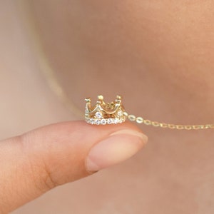 14K Solid Gold Crown Pendant Princess Pendant Circle Crown Pendant For Girls Gold Crown pendant Solid Gold Chian Gift for her