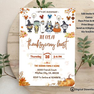 Könnte beinhalten: Eine rechteckige Einladungskarte mit dem Titel The Great Thanksgiving Feast, die Zeichentrickfiguren in Halloween-Kostümen mit Luftballons zeigt. Der Text enthält Datum, Uhrzeit und Ort, umrahmt von Herbstblättern und Kürbisillustrationen.