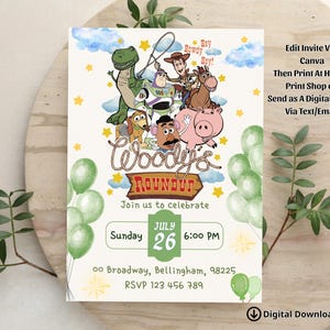 Könnte beinhalten: Eine rechteckige Einladungskarte mit Toy Story Charakteren wie Woody, Buzz Lightyear, Rex und Slinky Dog. Der Text lautet Woody's Roundup, Join us to celebrate, Sunday July 26 6:00 PM, 00 Broadway, Bellingham, 98225, sowie RSVP 123 456 789.