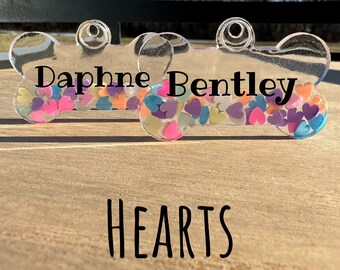 Etiqueta de mascota personalizada, etiqueta de identificación de mascota personalizada, etiqueta de perro personalizada, etiqueta de perro de resina, etiqueta de mascota silenciosa, The Hearts - Pet Tag