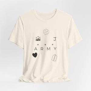 Camiseta con tatuaje de mano de JK, merchandising de la gira mundial de K-Pop, regalo para fans con prejuicios del ejército n.° 338 Natural