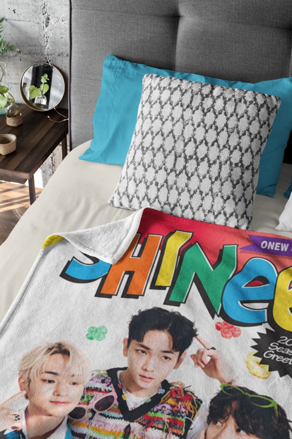 オニュ　SHINee ONEW　ジングワン　クッション SHINee ONEW オニュ クッション V118882368 公式 ストア