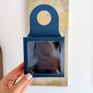 Regalo viral de Instagram/TikTok más grande en una caja (juego de 6), caja de regalo con pestaña colgante grande, regalo de vino, regalo para vecinos, regalo para anfitrionas