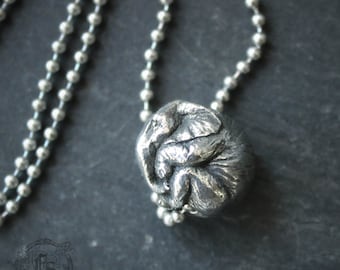 Elephant Pendant Necklace in Pewter.